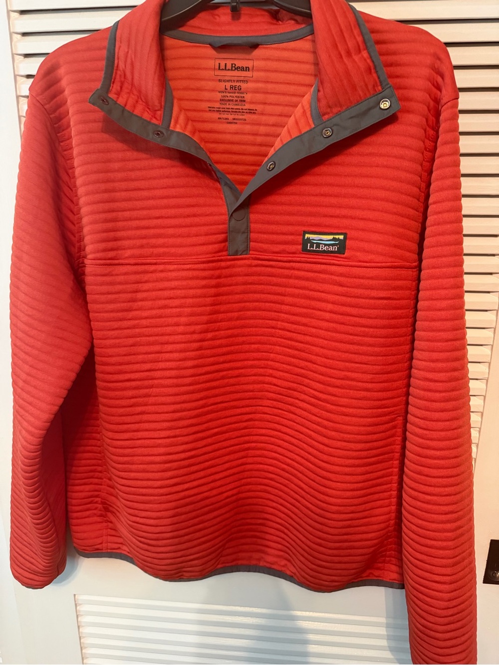 L.L. Bean Men's Bright Orange Quilted Snap Pullover with Gray Trim